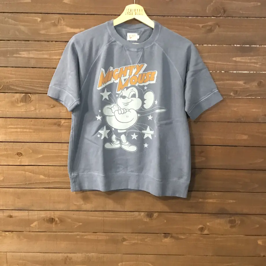 60e001aaf568516376eb3b70