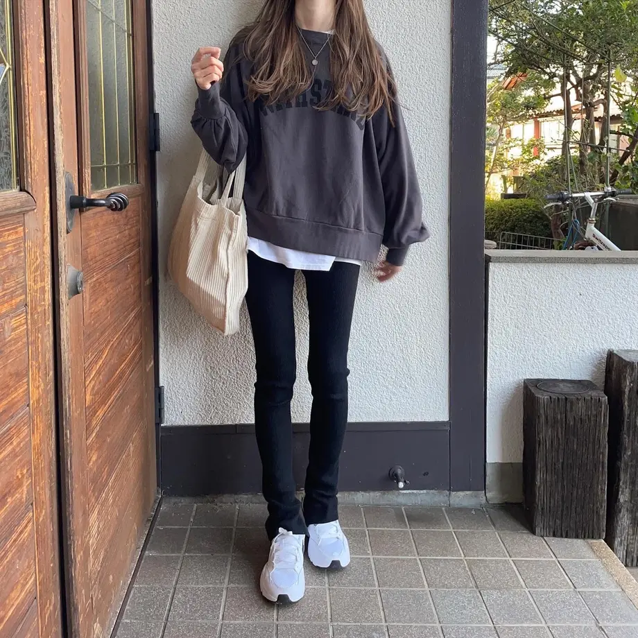 6195ae3030344b31a3a3e207