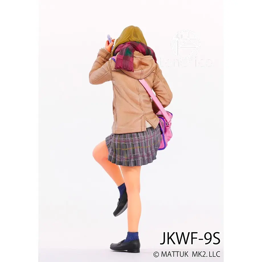 6389a6ee18324e23d1f56c75