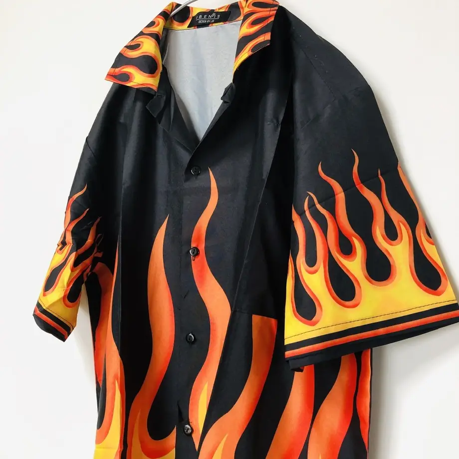 奇抜 ファイヤーパターンデザインシャツ キュウリガン Online Shop 奇抜 ファイヤーパターンデザインシャツ キュウリガン Online Shop