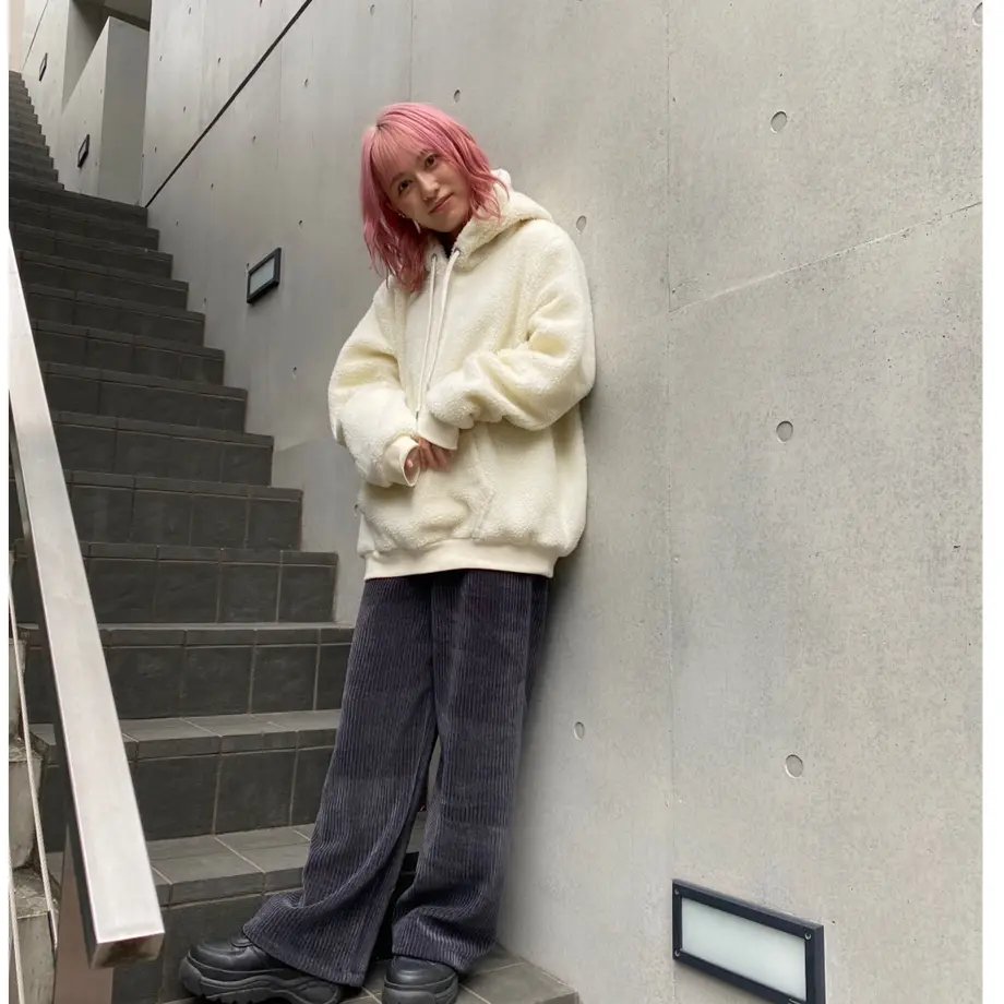 6163cf4851244e04deb75dd4