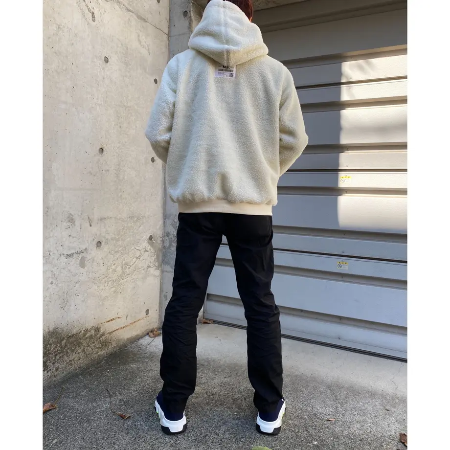 6163cf4851244e04deb75dd4