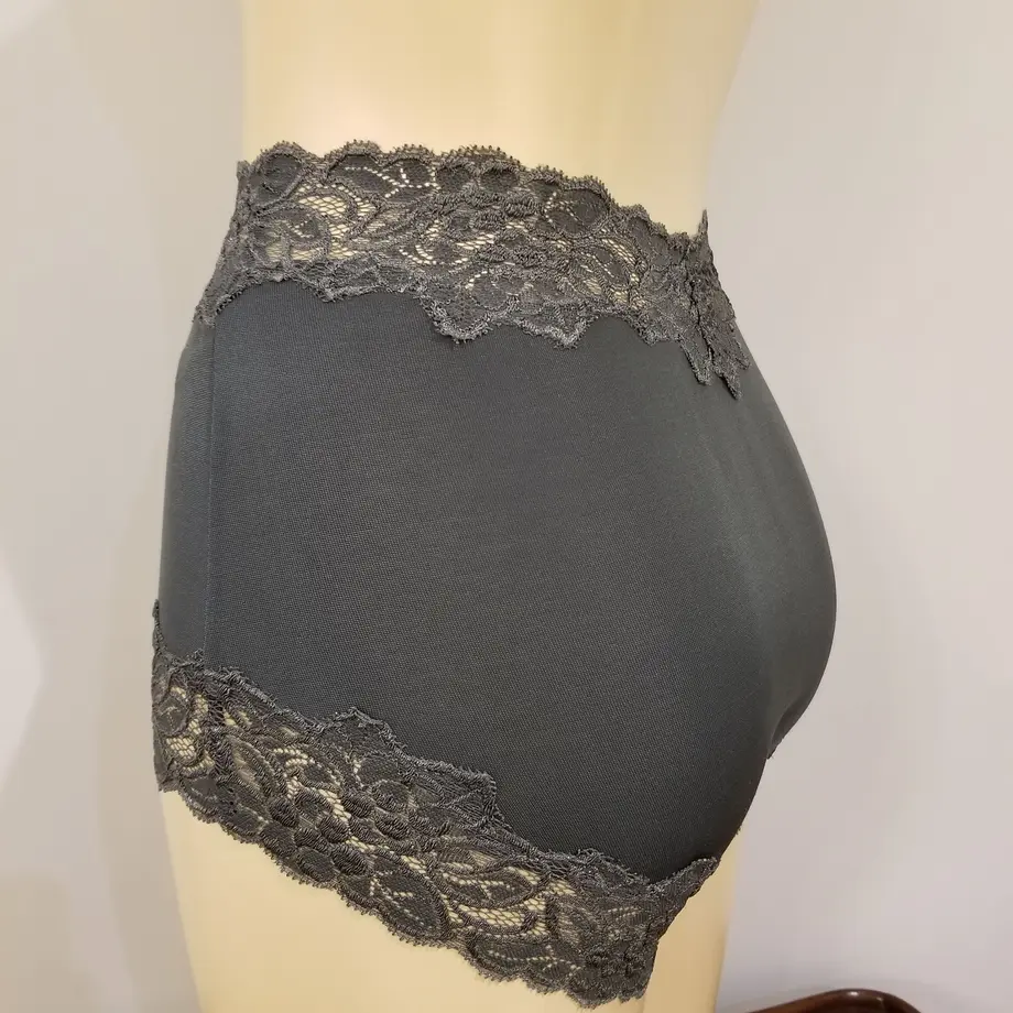 62fde9d6b8215641a7725911
