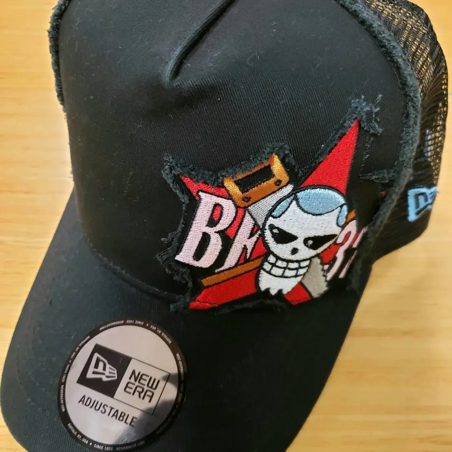 Newera ワンピース トラッカーメッシュキャップ Limited