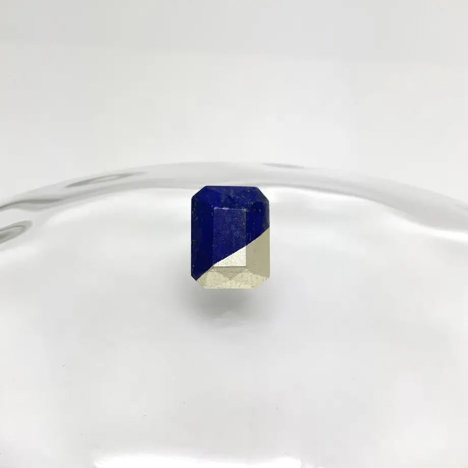 5937c033c8f22c1a63000582