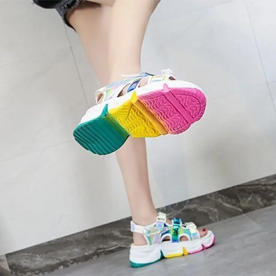 5ee390da586b691329fdd672