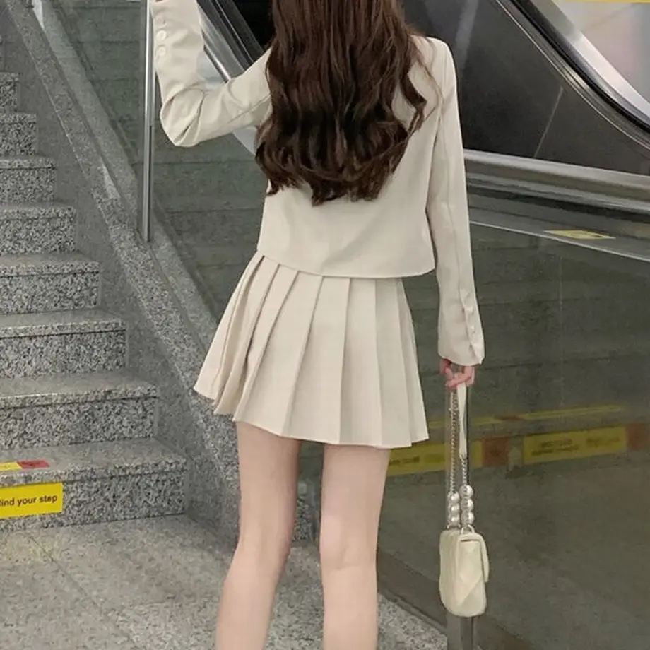 6209838c6b36fa21867a323c