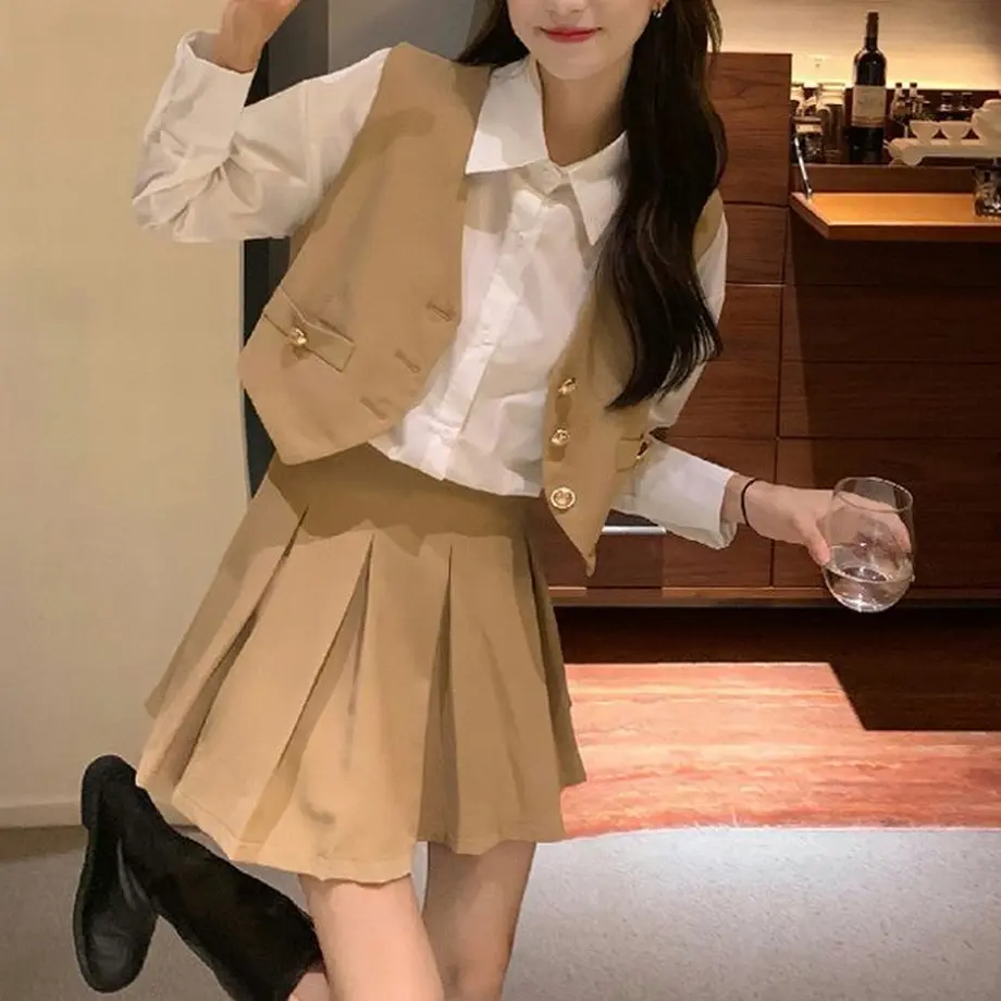 62267eed5e50a75b69a57689
