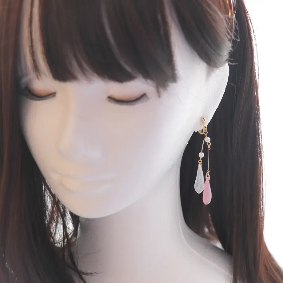 60b304bc7c42ee2061785c54