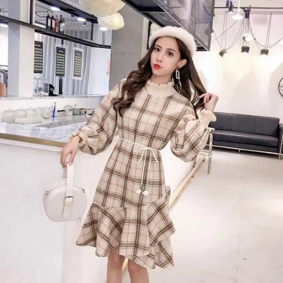 ワンピース チェック柄フリルでアシメトリーなフェミニンガーリーワンピ Hdfks