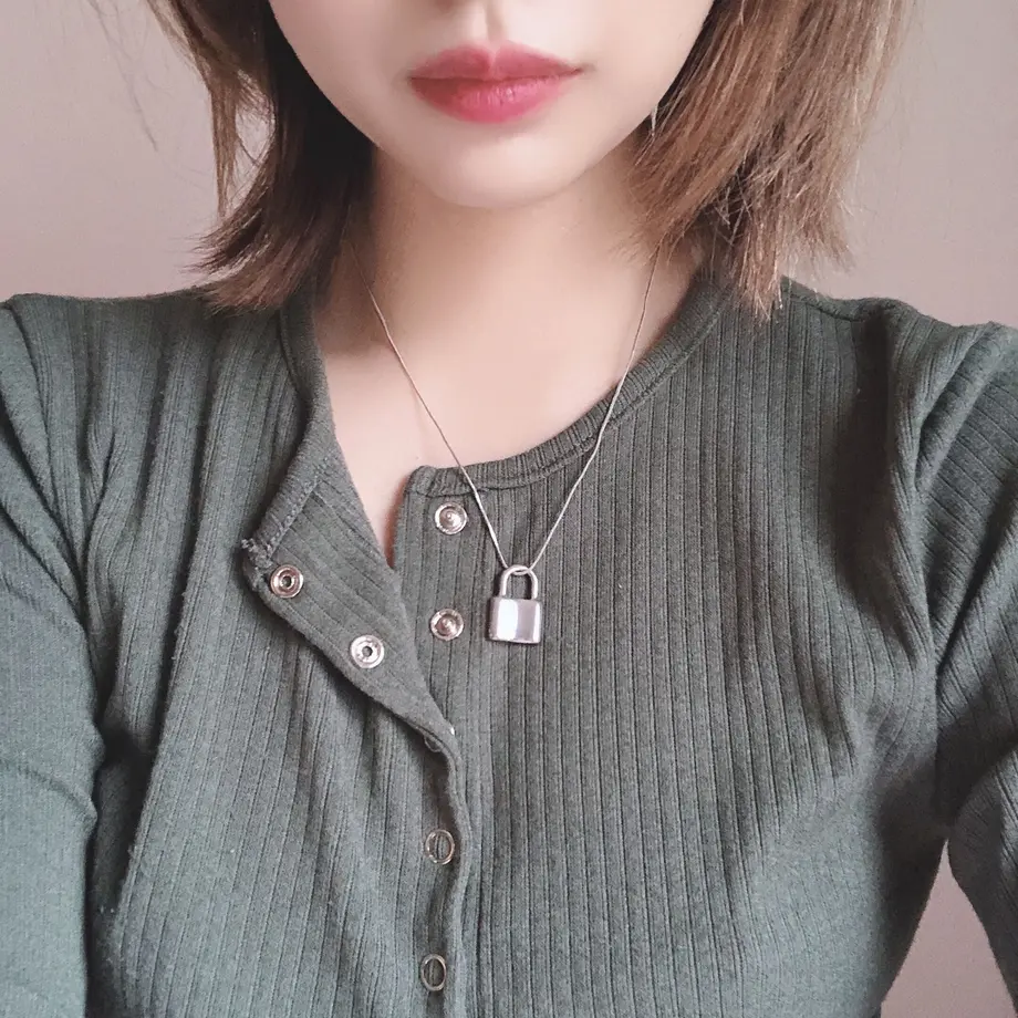 5f73b8453ae0f411eb26688f