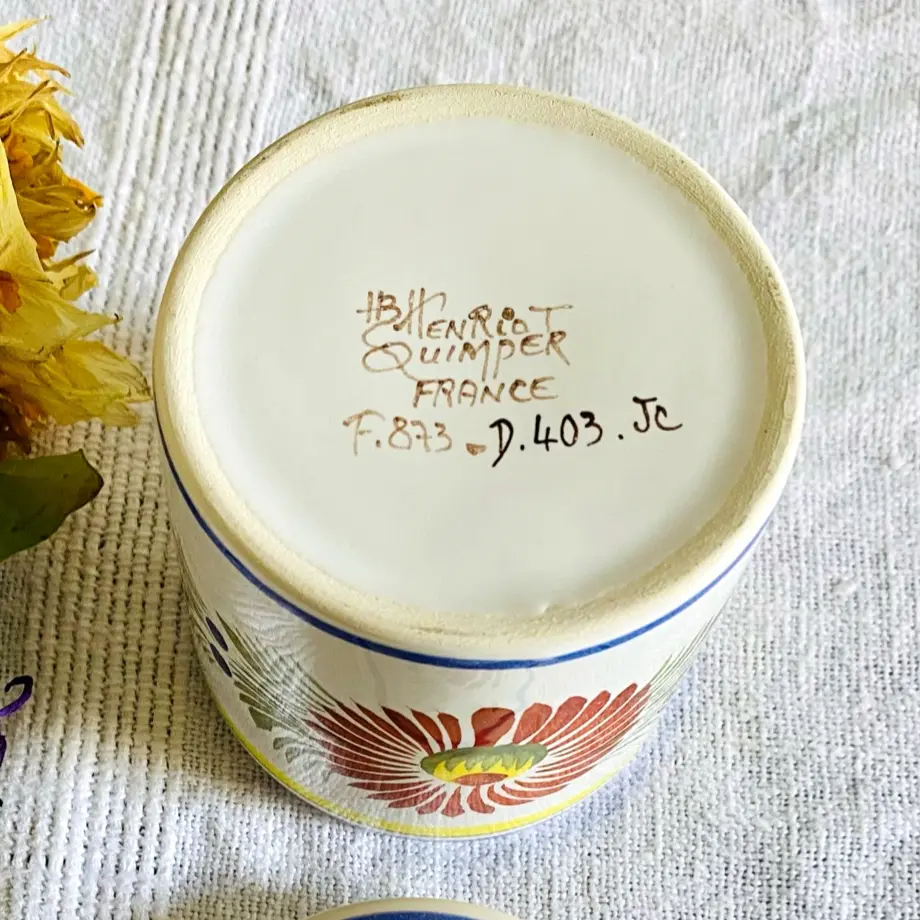 607a469b935fcc3dd31804d0