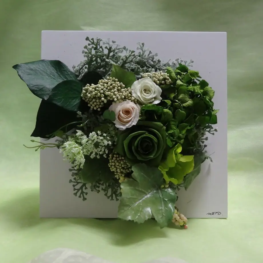 プリザーブドフラワー グリーンの壁掛け Motoflower