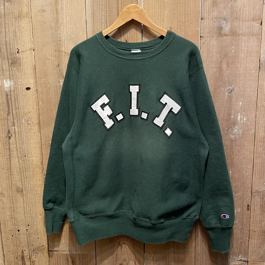 6199dfa5a8755352236bf5f1