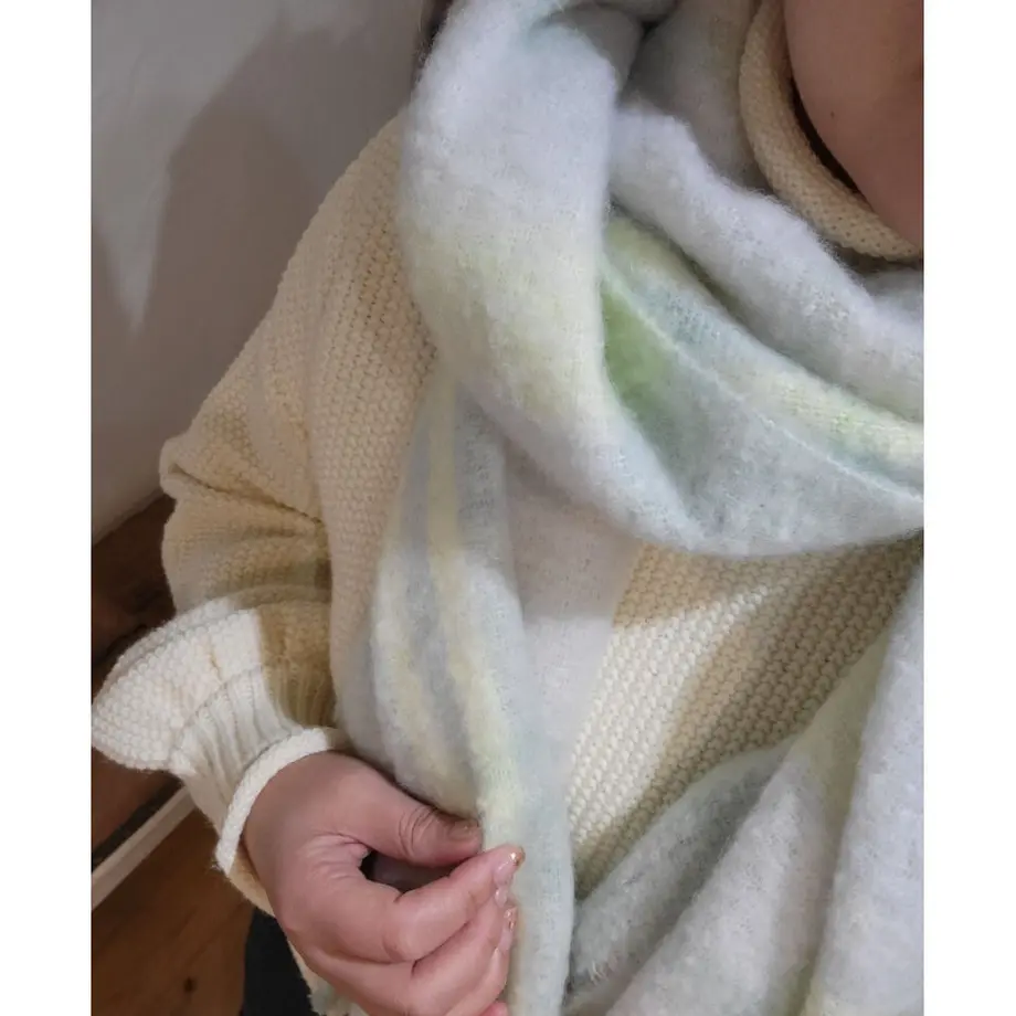 639d294dbcc6a075ac70325f