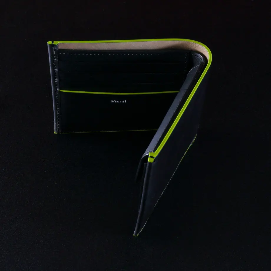 5e06d4810cc8de3030a757fe