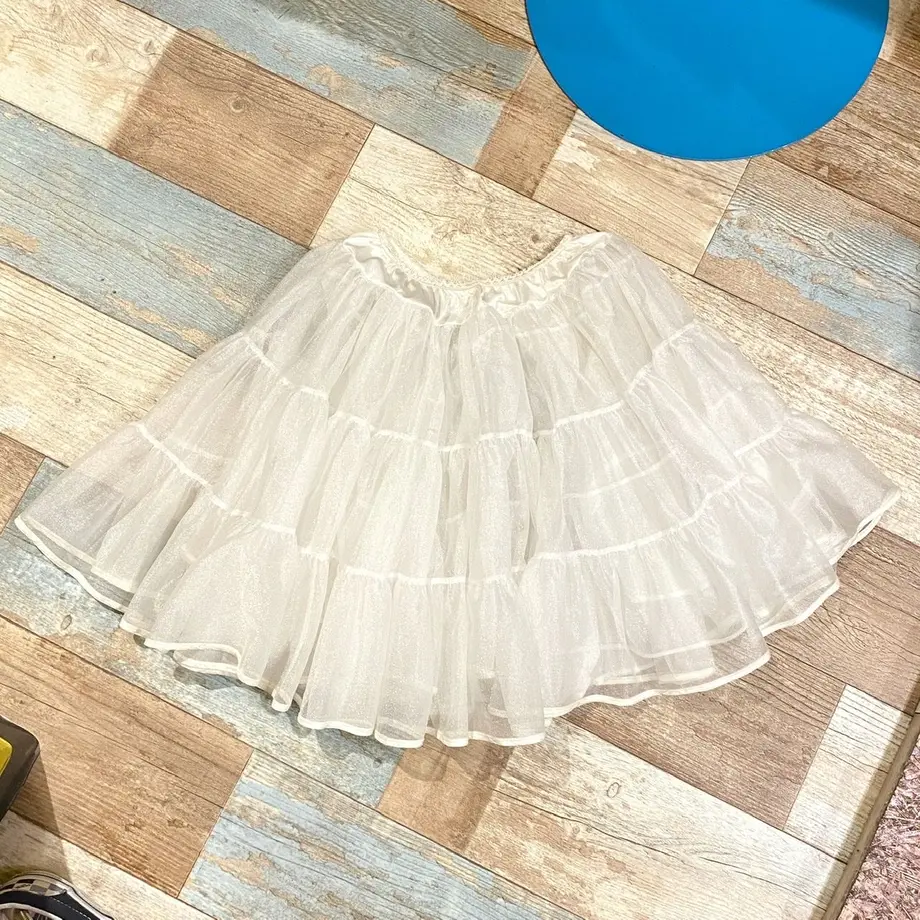 5eb00439cee9ea32b0111177