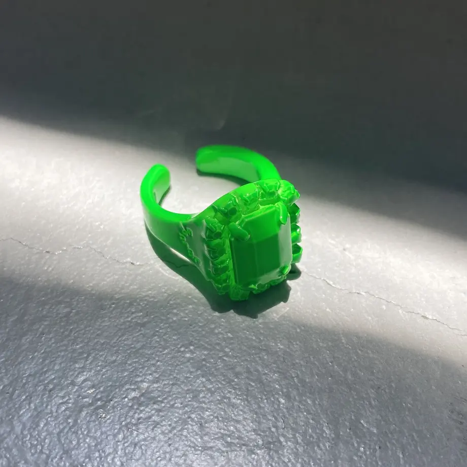 6102614856e0f146fc1bf466