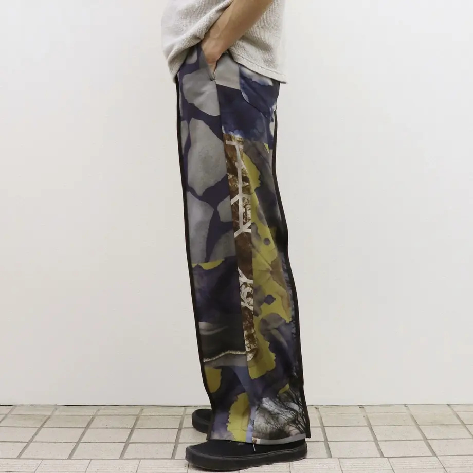 5b9927755f78661ac4000b28