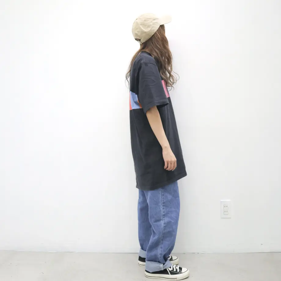 5d5657b9687462318d6fb59f