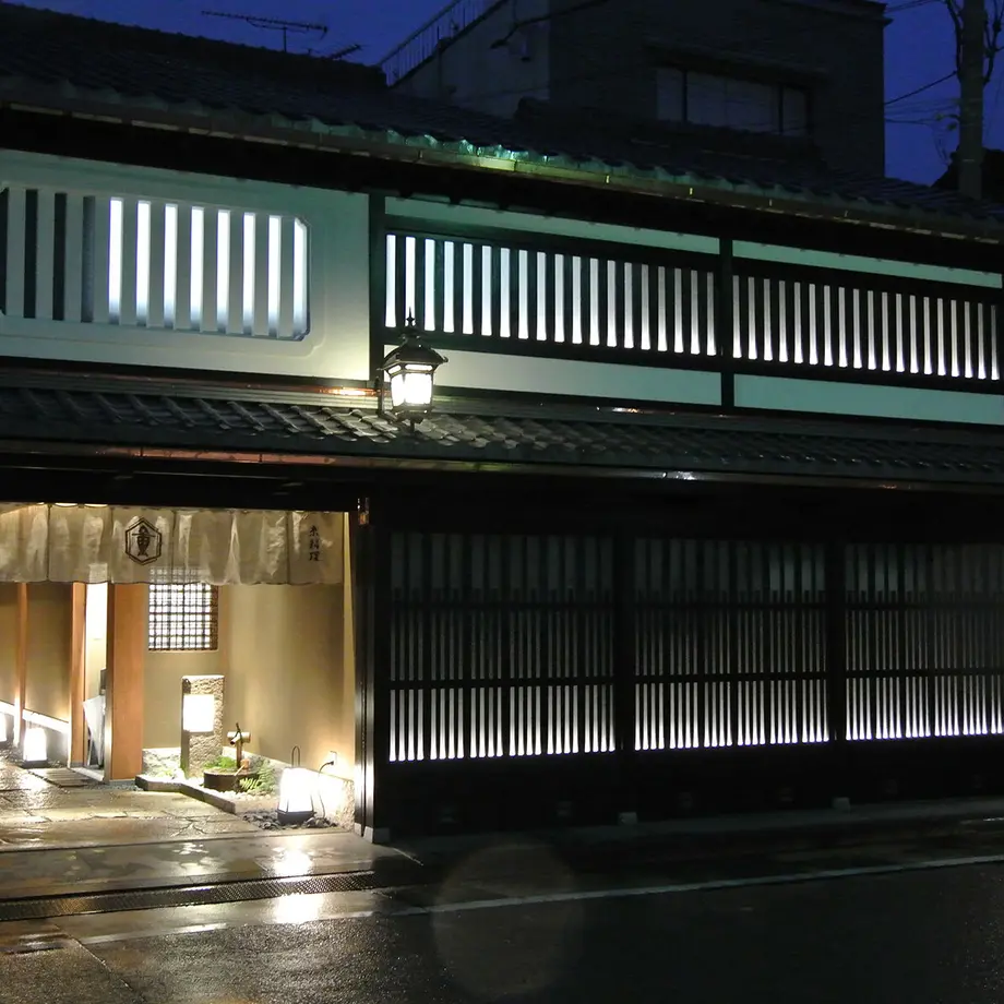 6312f0b9fd12d155c8045e01