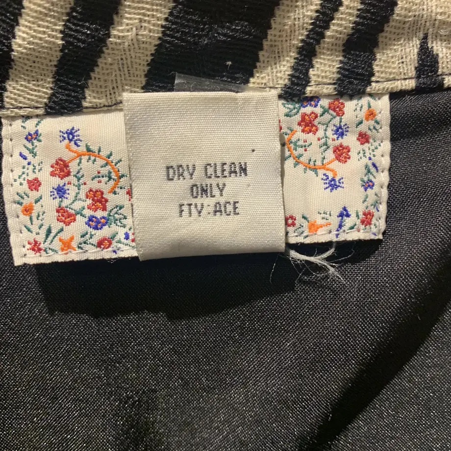 6035df51aaf04331aaf519ad