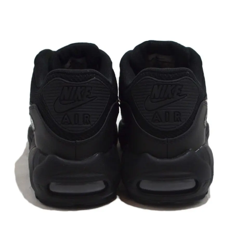 6045de32aaf04335a1e1020e
