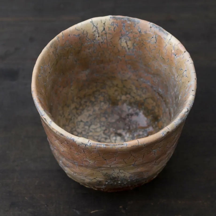 陶器 萩焼 輪花 鬼萩湯呑茶碗(木箱入)黒田岳 作 陶器 和食器 萩焼のお店 輪花... 陶器 萩焼 輪花 鬼萩湯呑茶碗(木箱入)黒田岳 作 陶器 和食器 萩焼のお店 輪花...