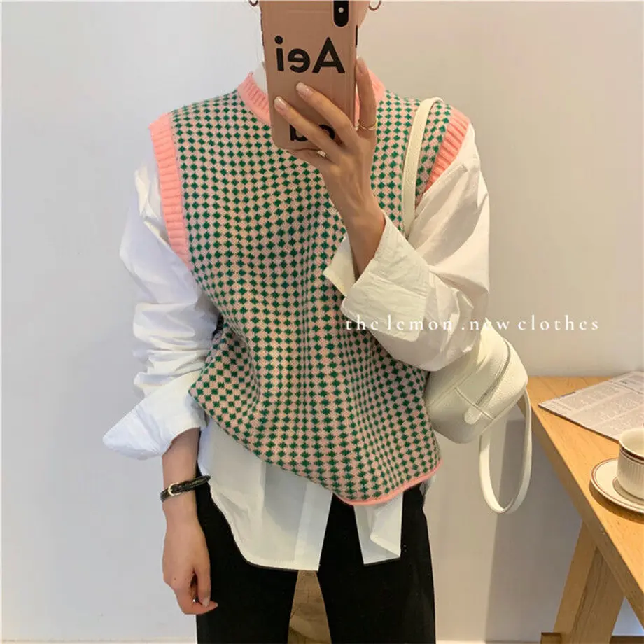 6077b9aea87fc50cc612b1cd