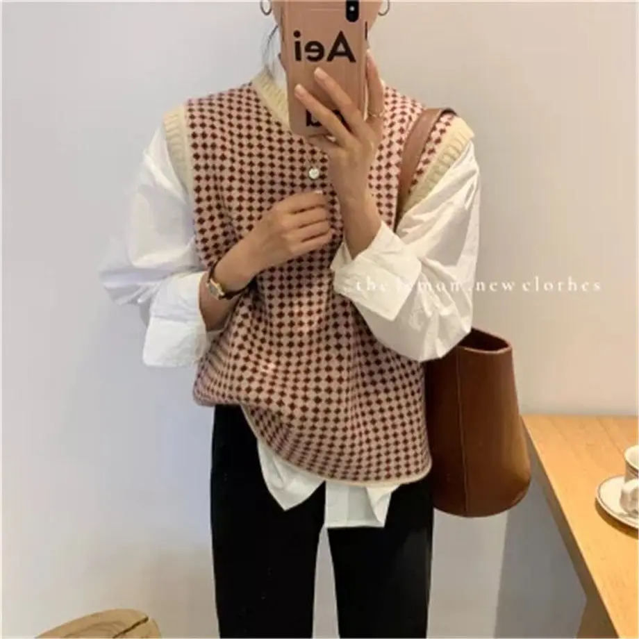 6077b9aea87fc50cc612b1cd