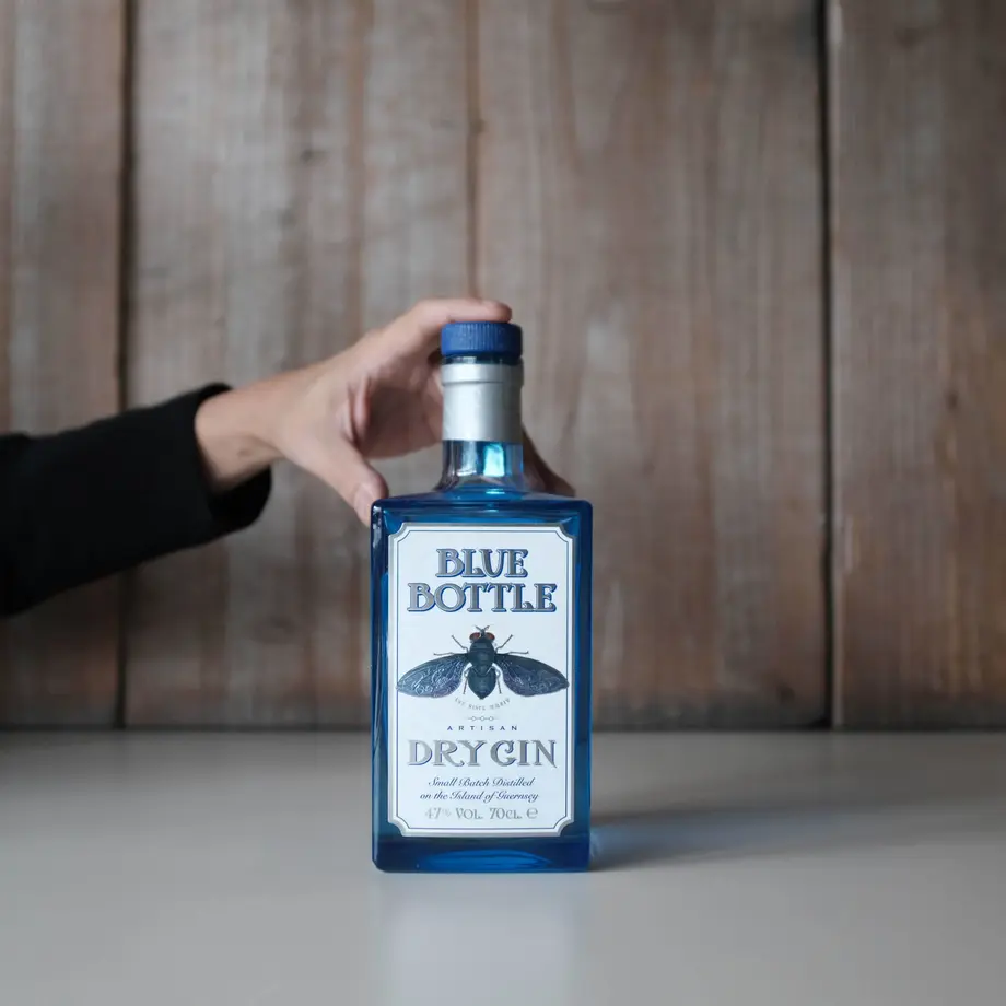 BLUE BOTTLE DRY GIN GIN BOTTLE SHOP