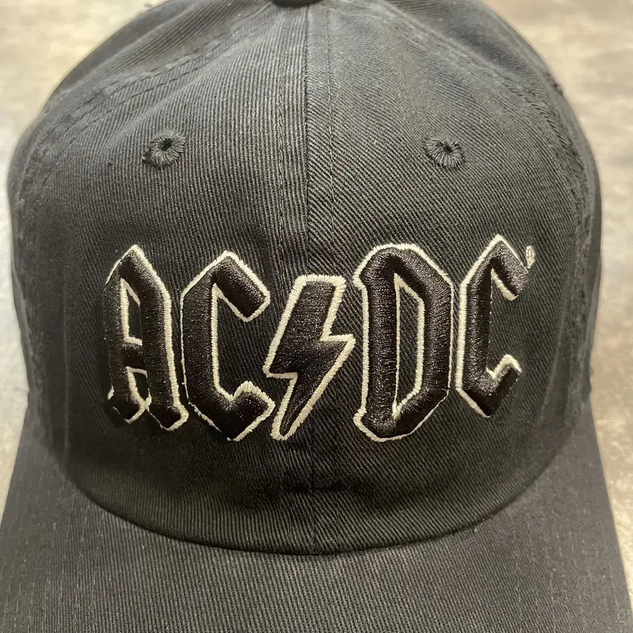 61972cacdf51593bc240d8a0