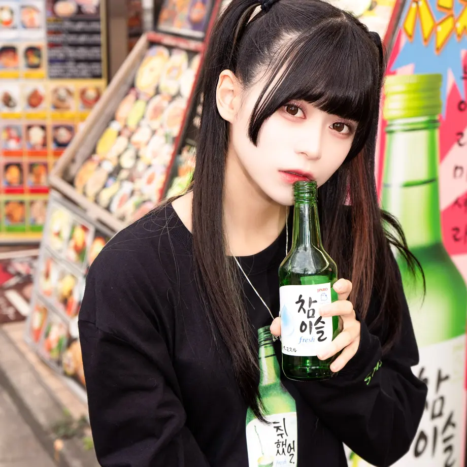 6373818b211ac36a5d98f305