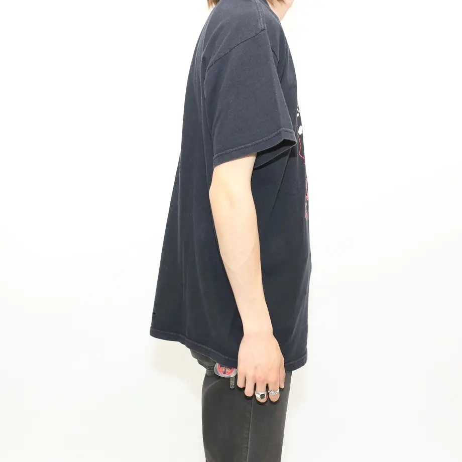 62749b5db049a35a4eeb84e5