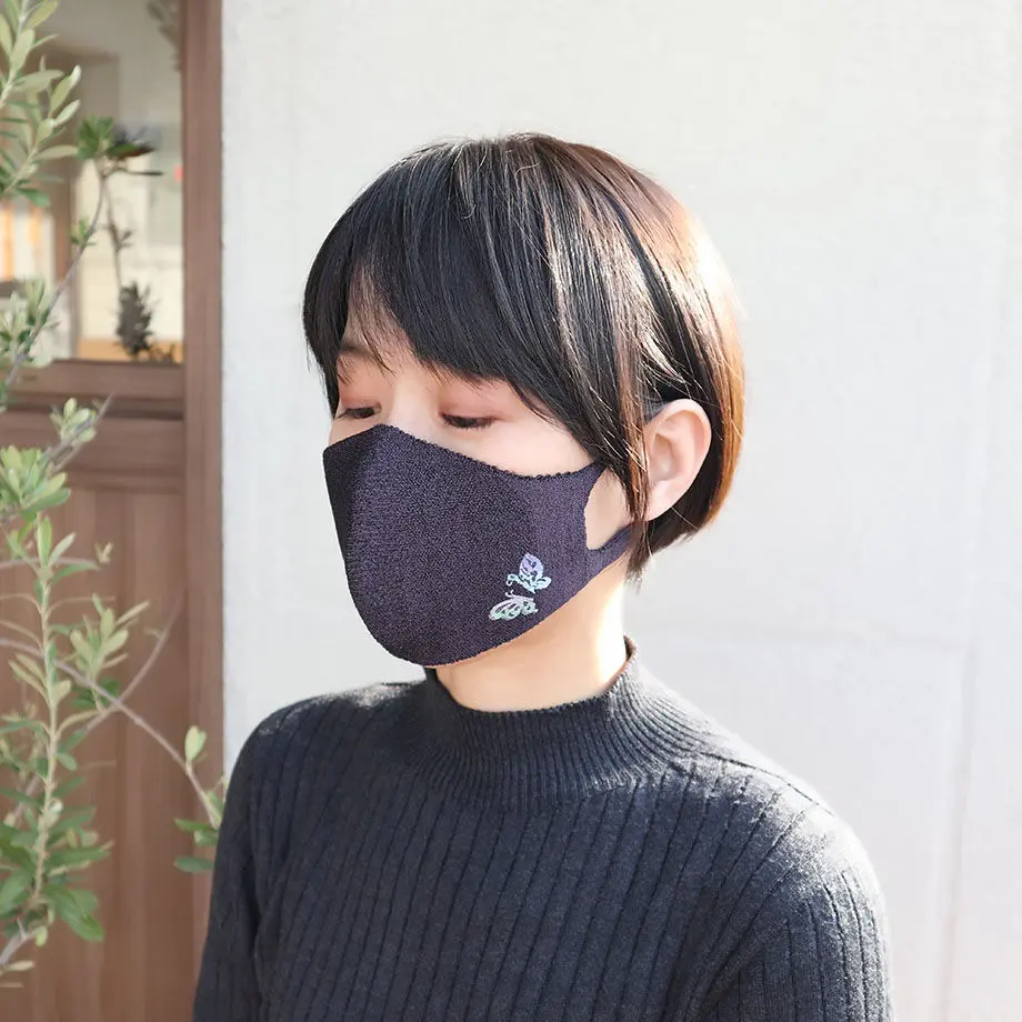 5fbf569fb00aa35d63a40015