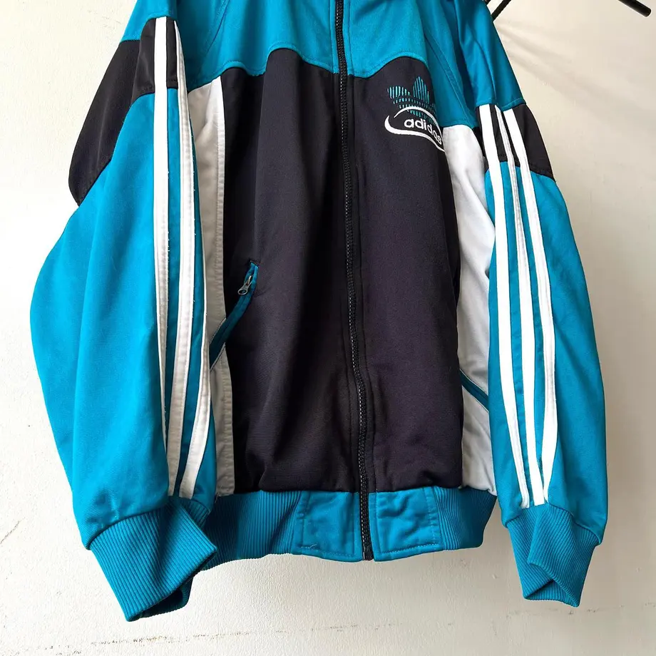 6364cdfcf5197349a13388e7
