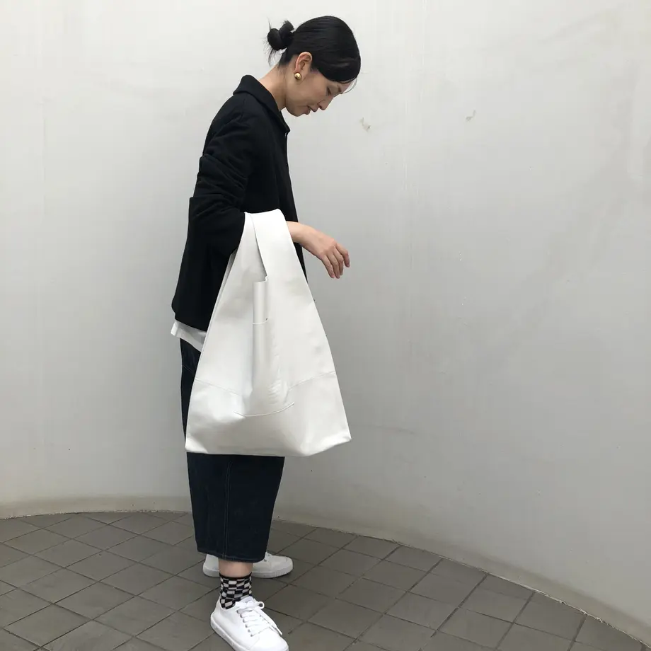 5f1001434adba0481a8081cc