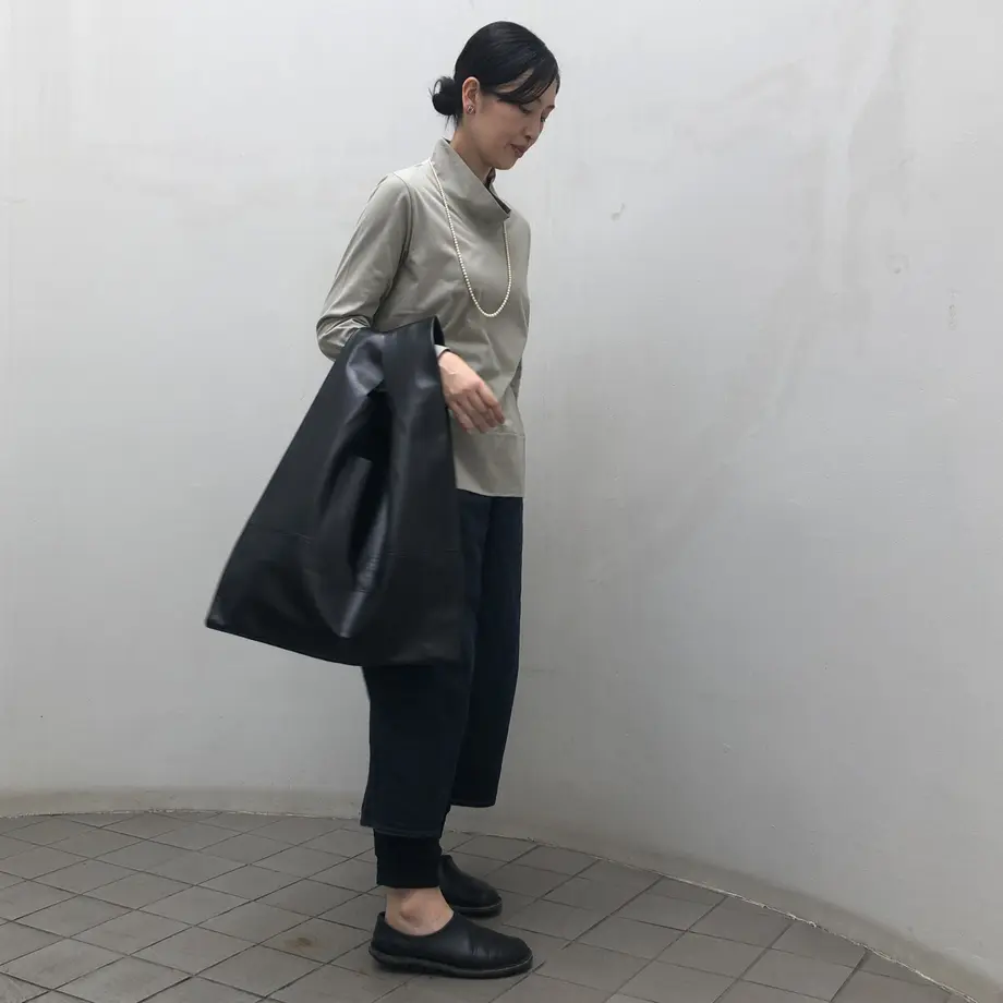 5f1001434adba0481a8081cc
