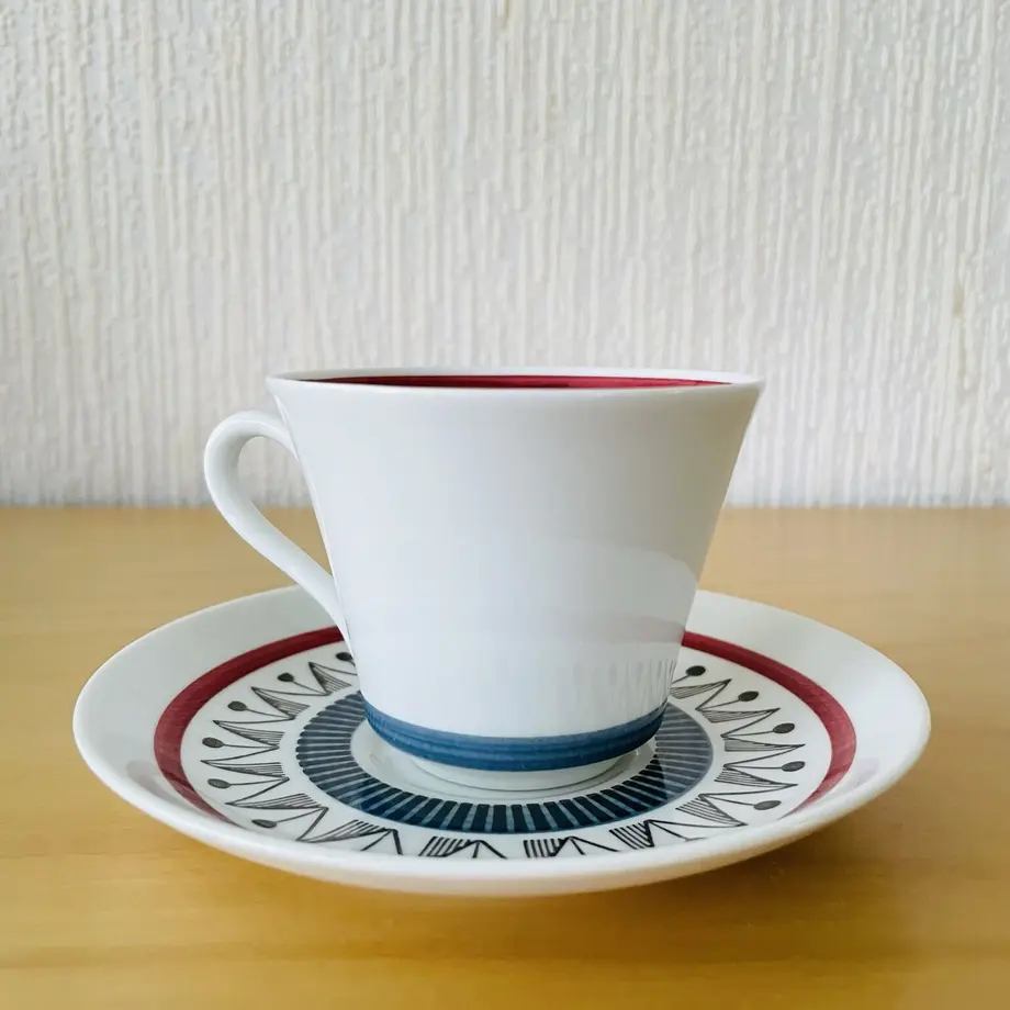 6373d56b4292bf7f660420ed
