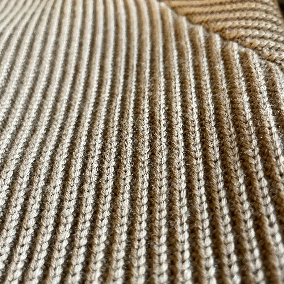 6183acc00c9846670612e704