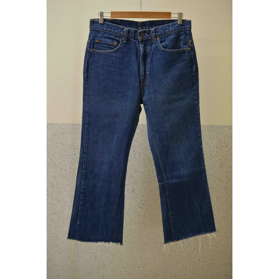 5ec3bead55fa03697319f78b