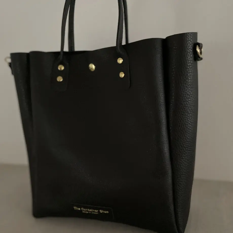 637405754aed1966f200e339