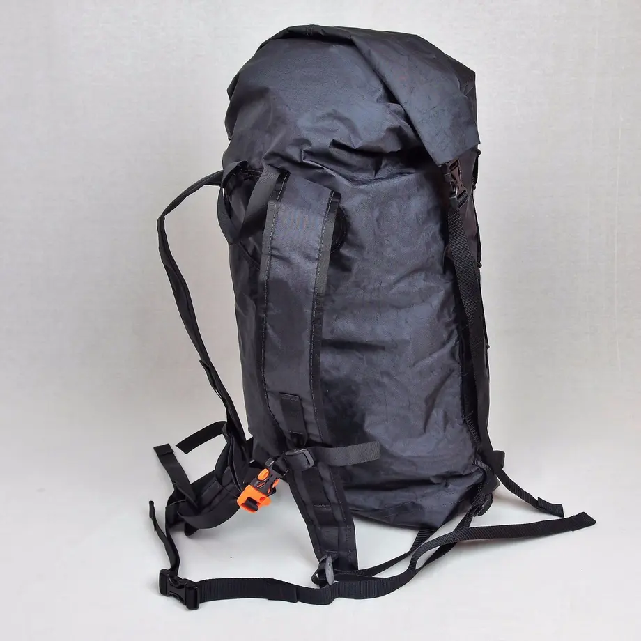 Hyperlite Mountain Gear / SUMMIT PACK BLACK