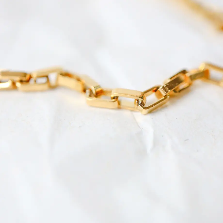6384159c4aed195ab1372361