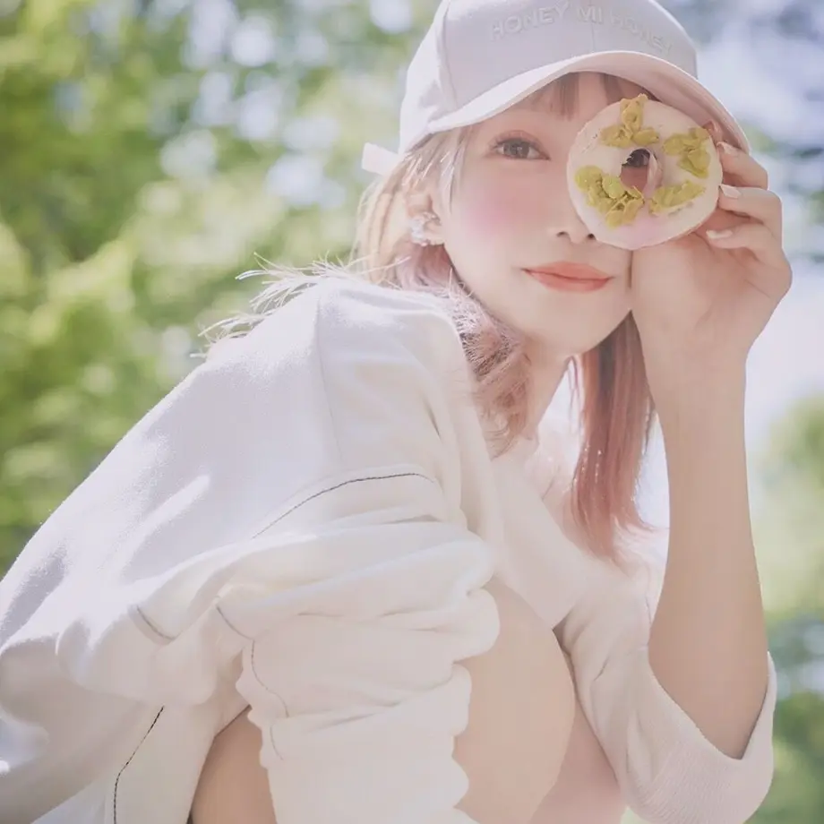 60c18cb902a58958f027c7ef