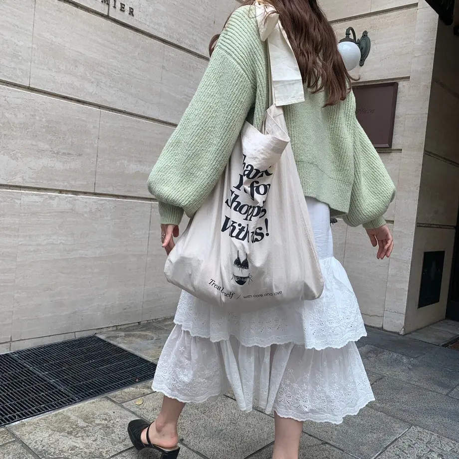 5f7449f793f6195db60cb72b