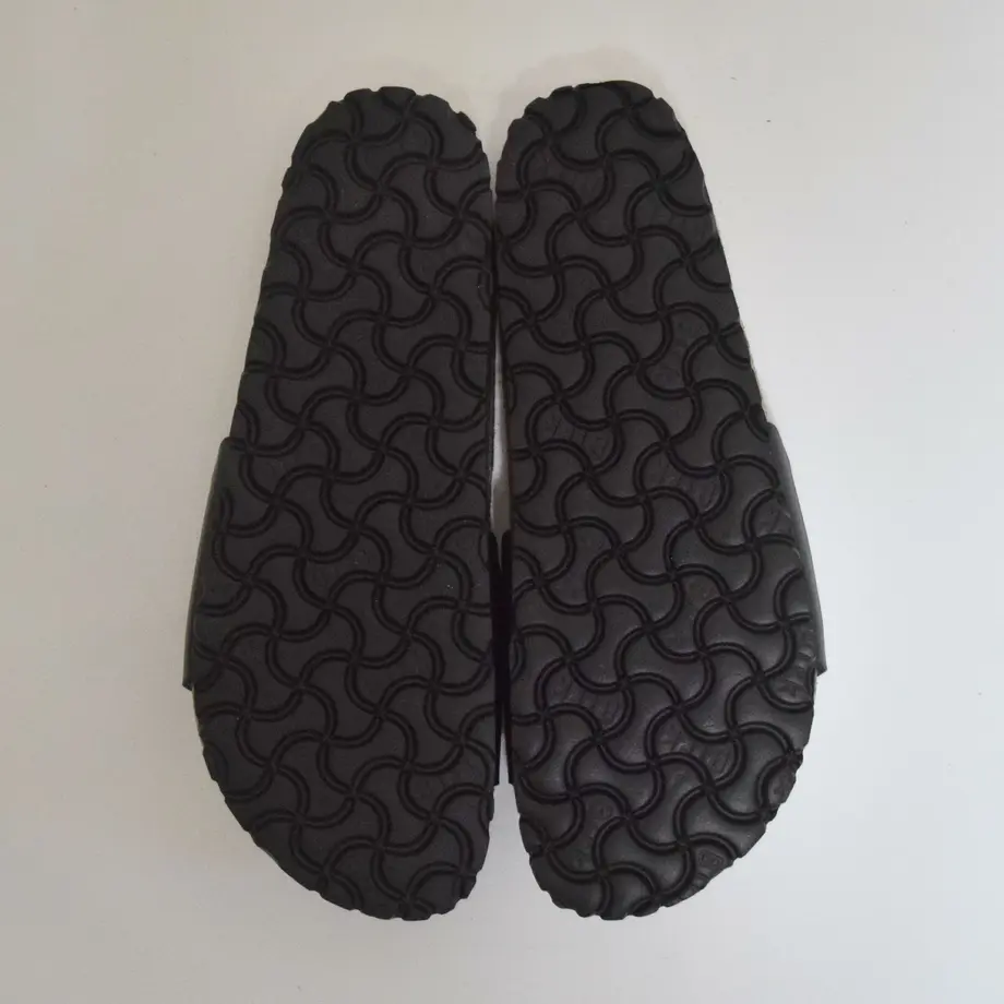 5ce19ab6adb2a13225374e05