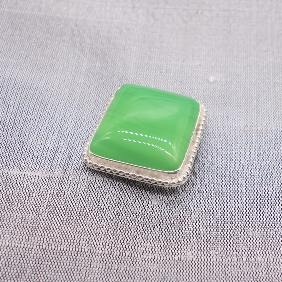 60b612bb50a48a79d81dac8f