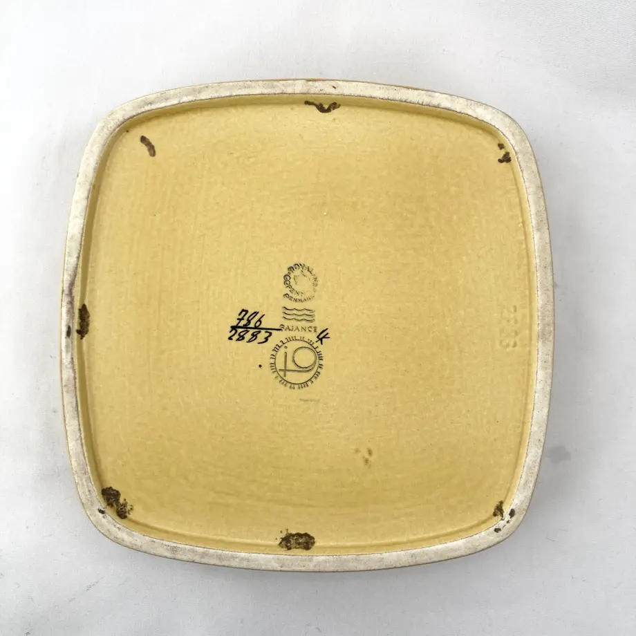 63a950cdd325cc3144cdfc23