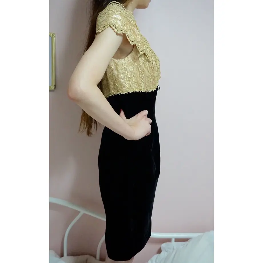 58304bef9821cc379b00aceb